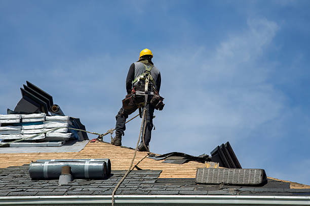 Professional Emergency Roof Repair technician working in Harvard, IL